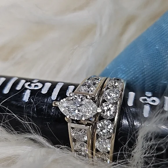 Ladies marquee and round brilliant diamond wedding set in 14kt white gold - Picture 8 of 8